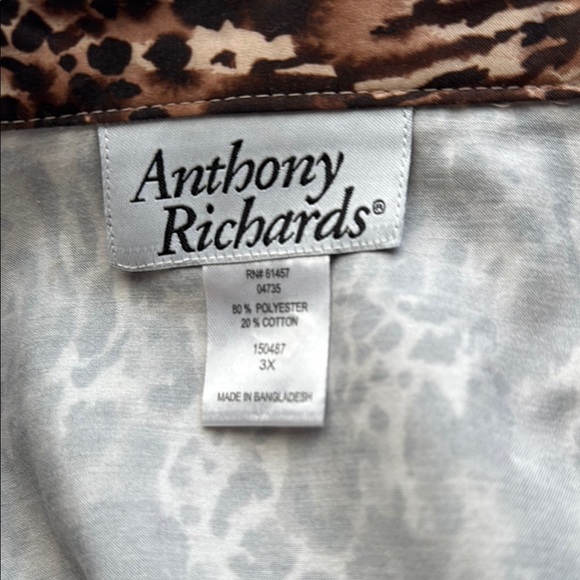 Anthony Richards Brown Velour Pajama Set with Collared Neckline and Relaxed Fit - Picture 11 of 11